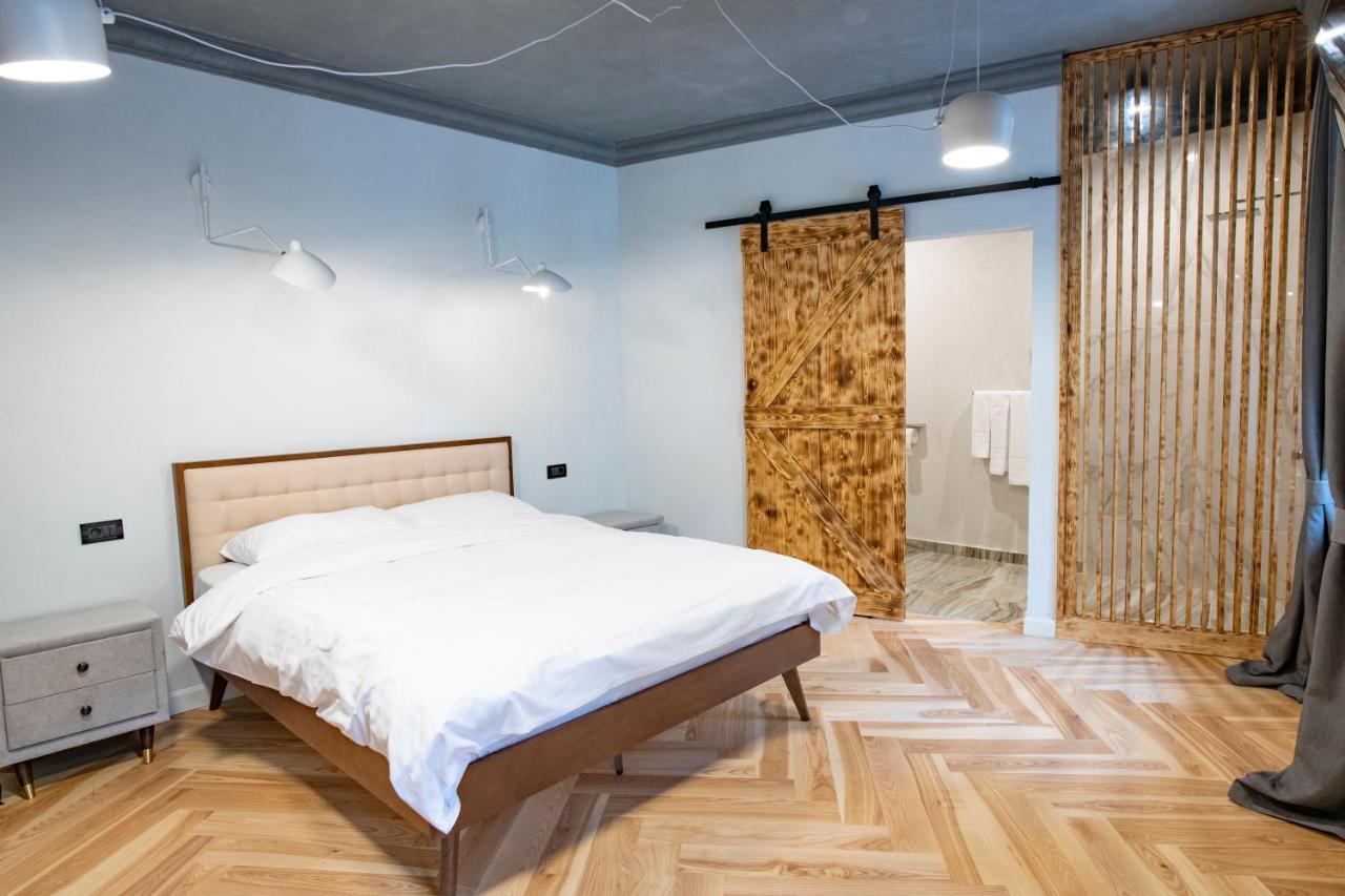 Отель Barrique Chambers Брашов Экстерьер фото