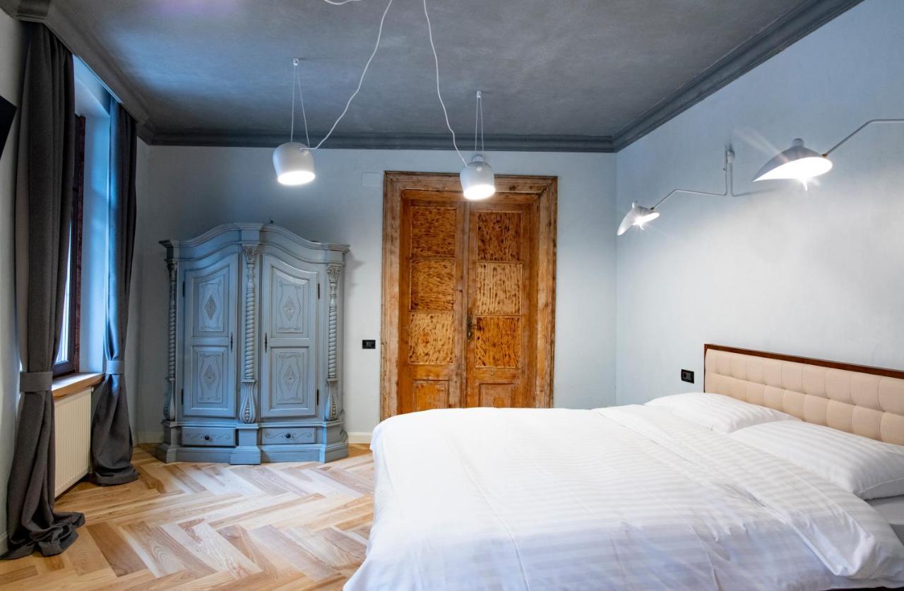 Отель Barrique Chambers Брашов Экстерьер фото
